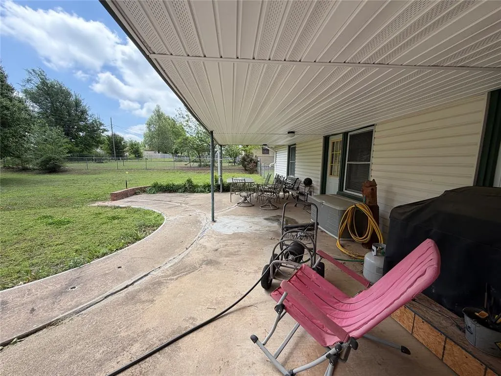Photo 23 — 324 S Main Street, McLoud, OK 74851