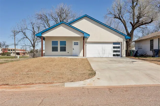 Photo 2 — 817 NW 89th Street, Oklahoma City, OK 73114