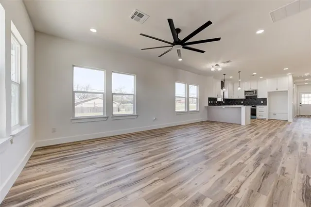 Photo 6 — 817 NW 89th Street, Oklahoma City, OK 73114