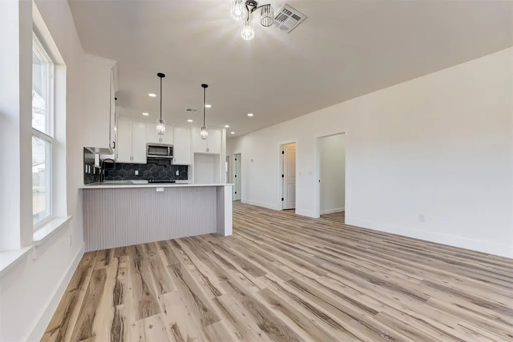 Photo 13 — 817 NW 89th Street, Oklahoma City, OK 73114