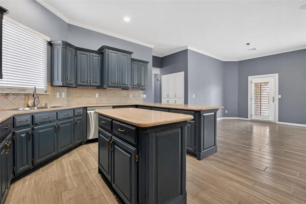 Photo 9 — 3012 Twin Lake Drive, Moore, OK 73165
