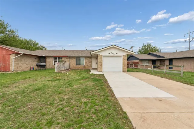 Front exterior — 2905 SW 82nd Street, Oklahoma City, OK 73159