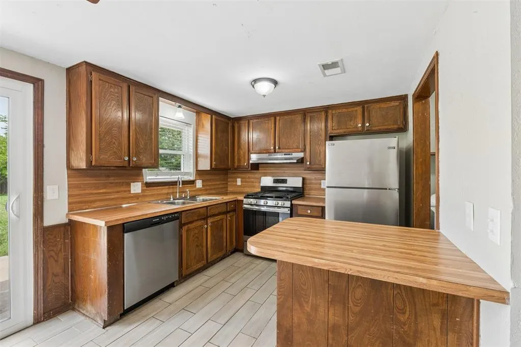 Photo 13 — 2905 SW 82nd Street, Oklahoma City, OK 73159