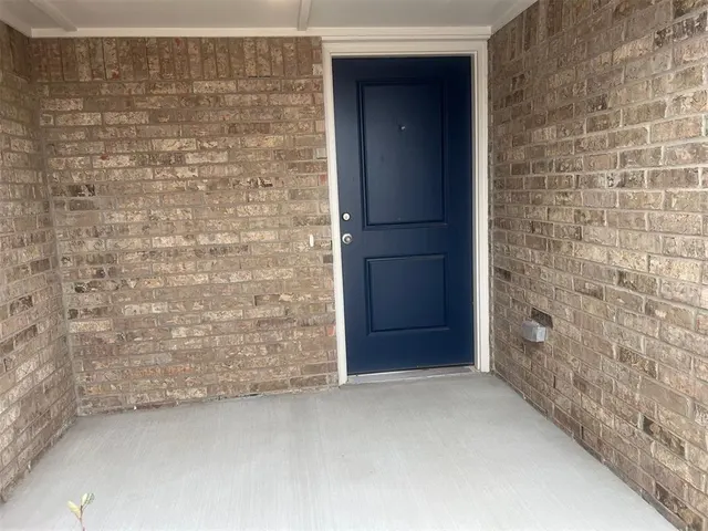 Photo 2 — 2033 Brush Creek Way, Newcastle, OK 73065