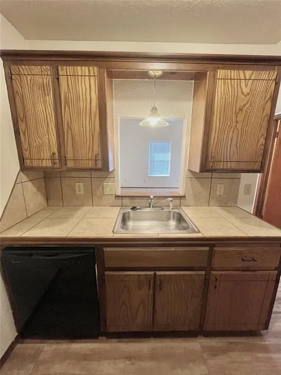 Photo 10 — 1901 E Lindsey Street 7B, Norman, OK 73071