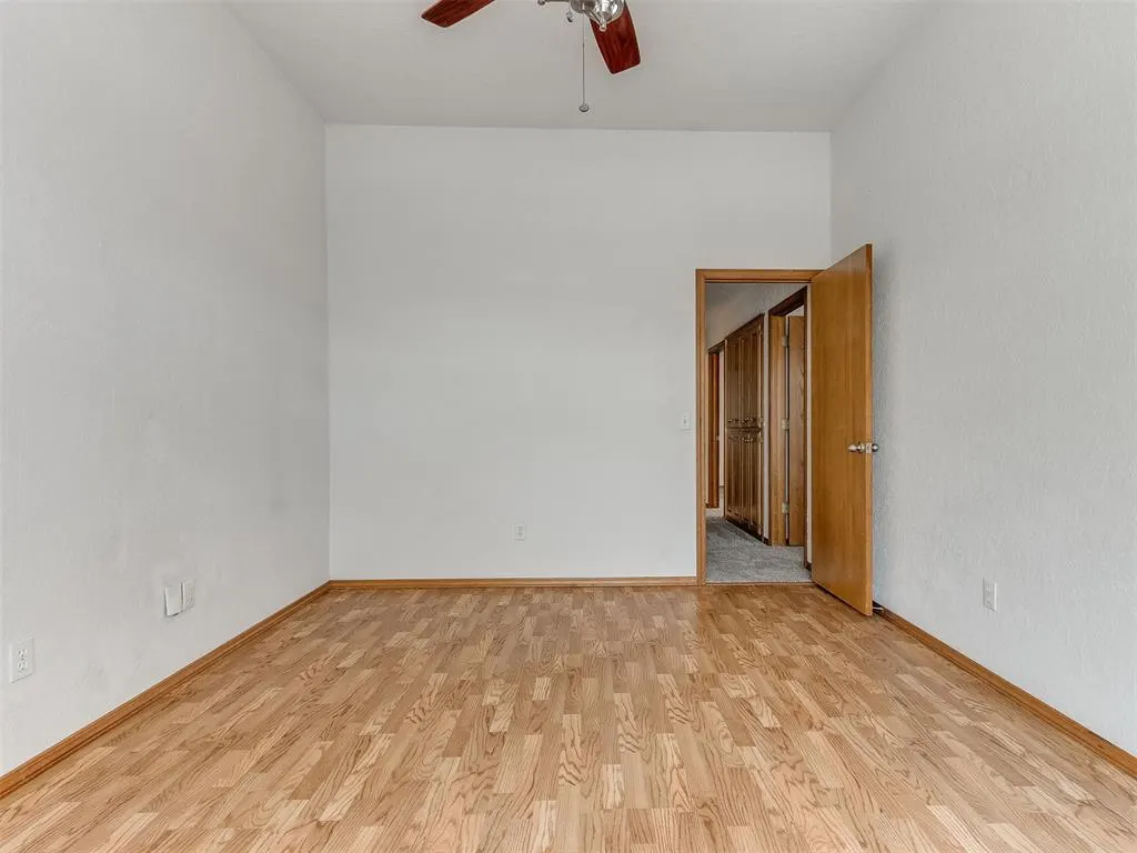 Photo 35 — 8213 Wilshire Ridge Drive, Oklahoma City, OK 73132