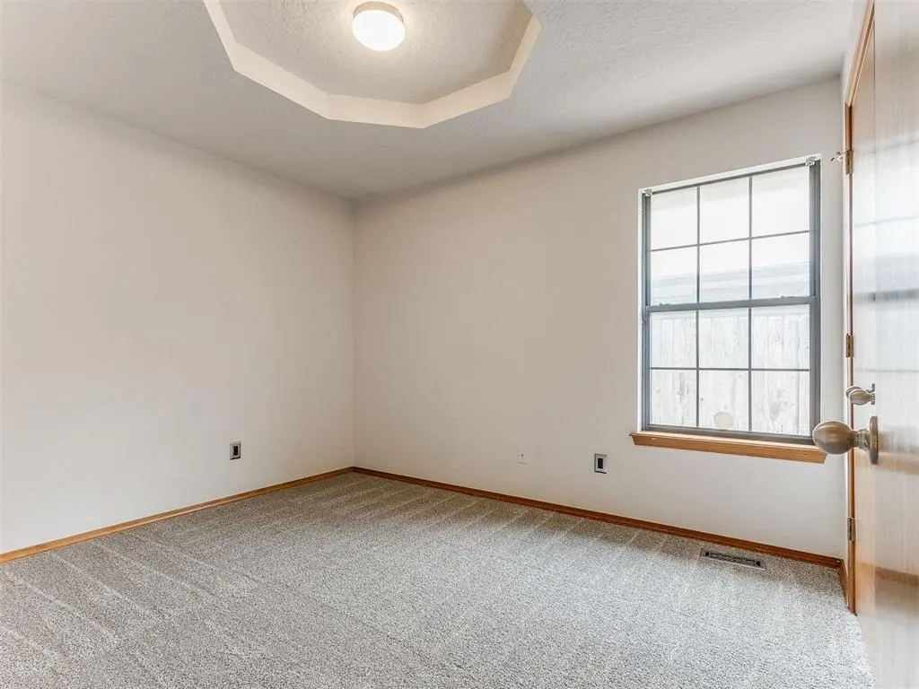 Photo 38 — 8213 Wilshire Ridge Drive, Oklahoma City, OK 73132