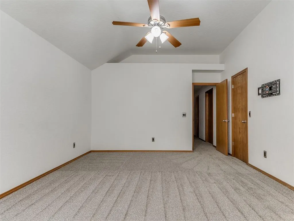 Photo 28 — 8213 Wilshire Ridge Drive, Oklahoma City, OK 73132