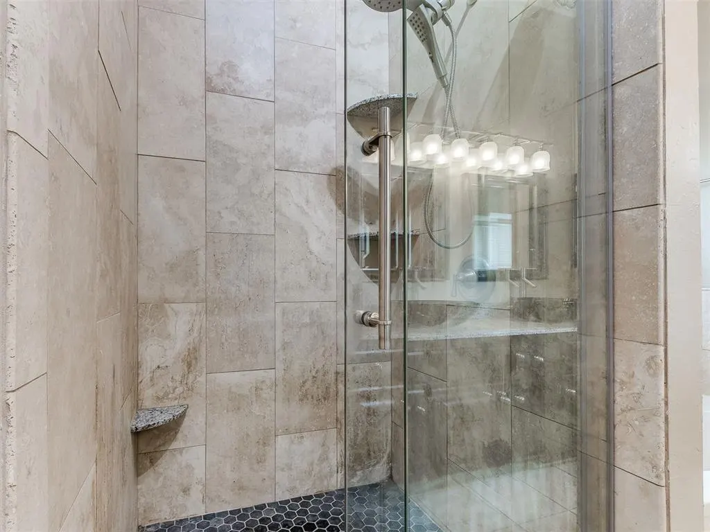 Photo 31 — 8213 Wilshire Ridge Drive, Oklahoma City, OK 73132