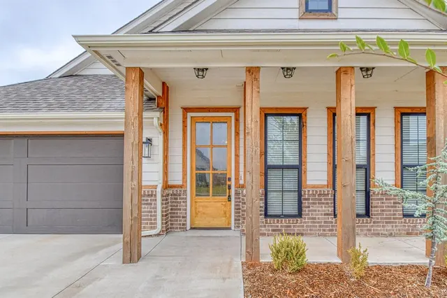 Photo 2 — 2433 NW 179th Street, Edmond, OK 73012
