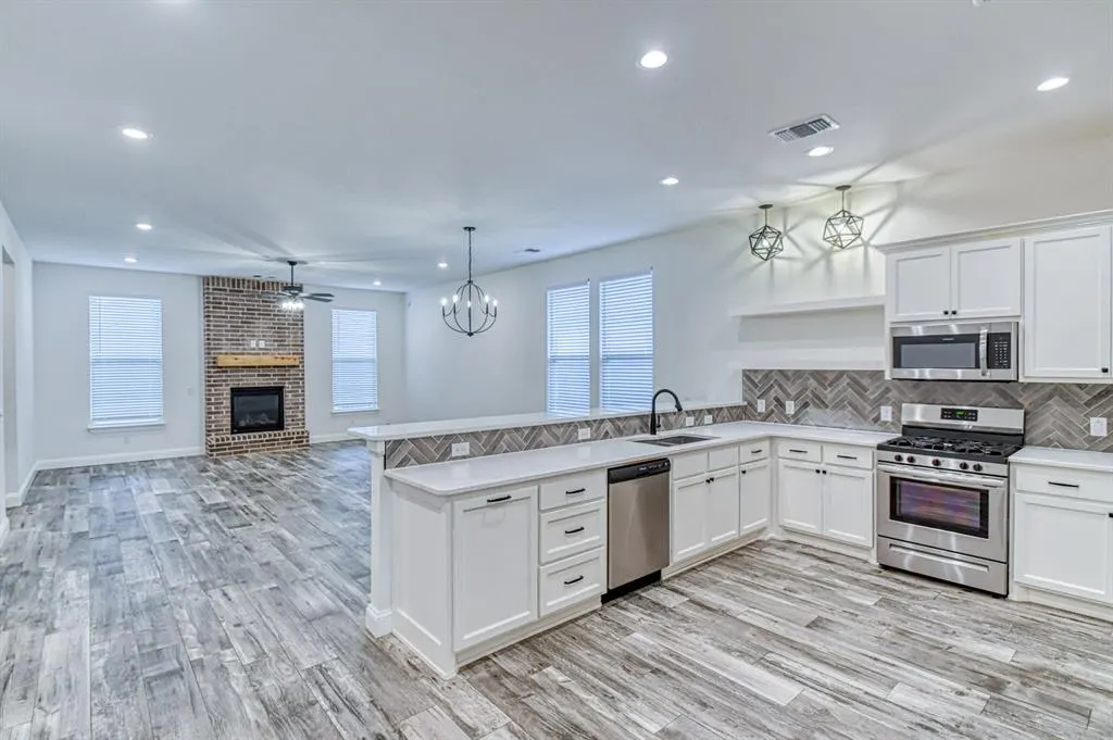 Photo 4 — 2433 NW 179th Street, Edmond, OK 73012