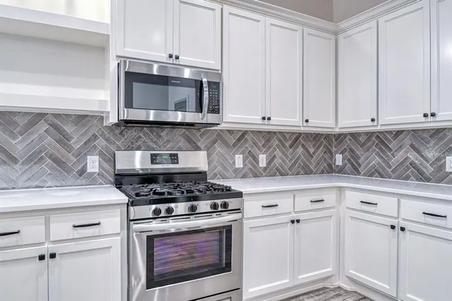 Photo 7 — 2433 NW 179th Street, Edmond, OK 73012