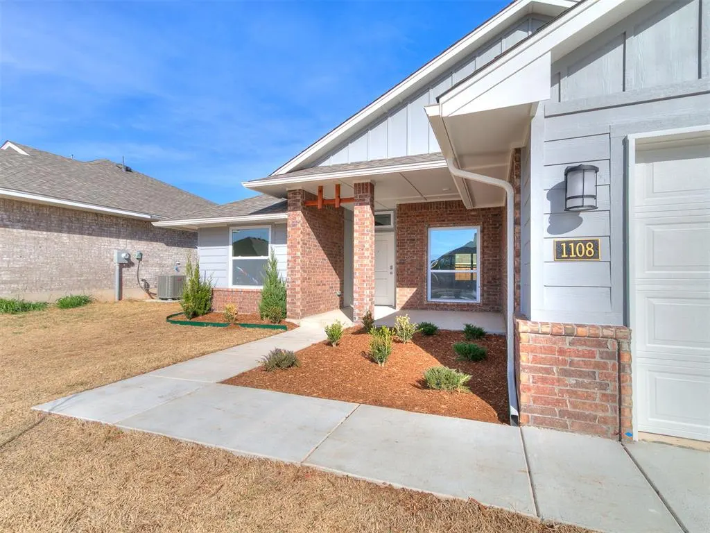 Photo 3 — 1108 Redwood Creek Drive, Yukon, OK 73099