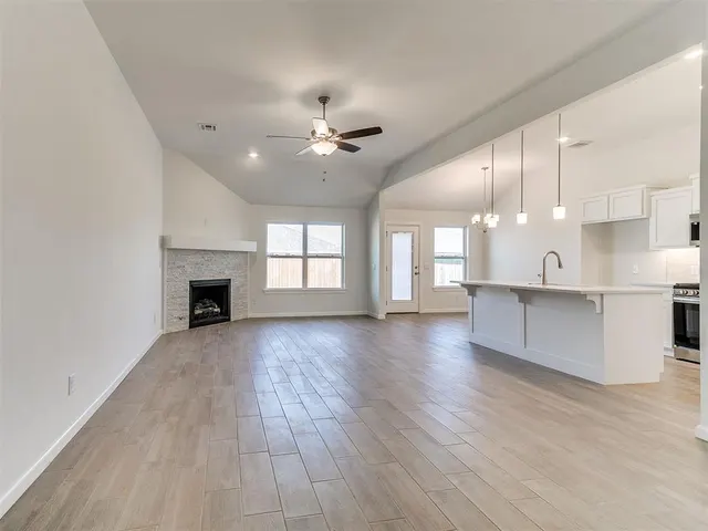 Photo 5 — 1108 Redwood Creek Drive, Yukon, OK 73099