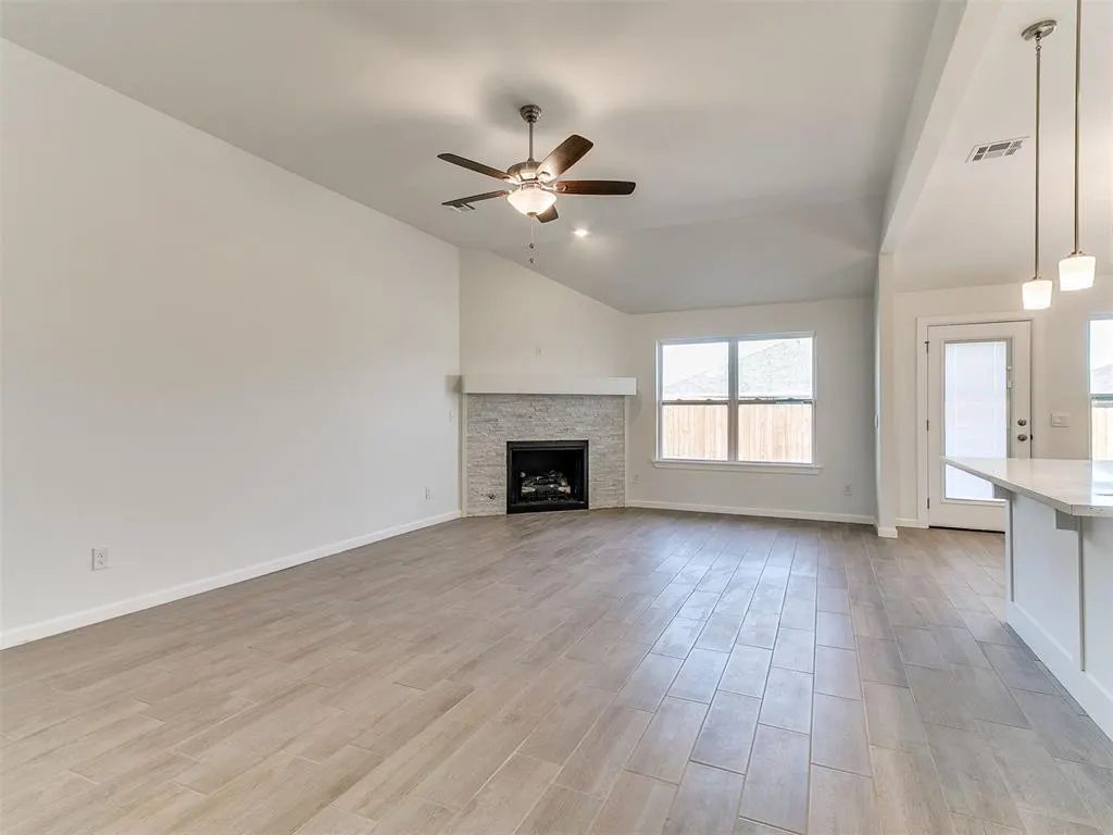 Photo 6 — 1108 Redwood Creek Drive, Yukon, OK 73099