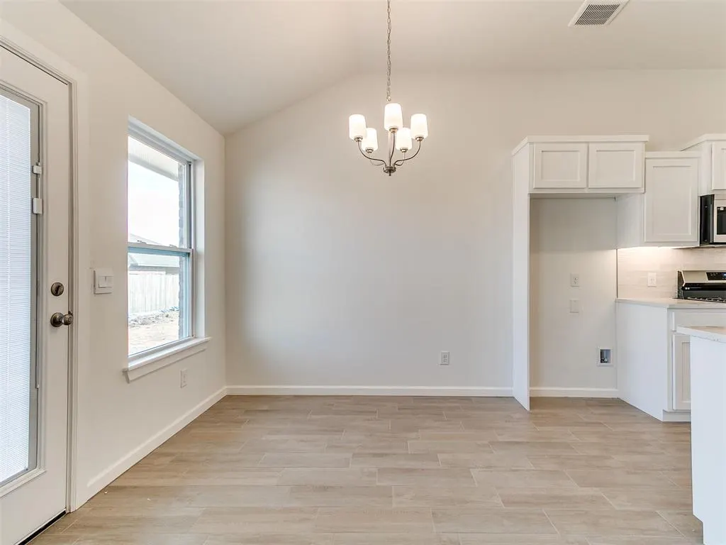 Photo 12 — 1108 Redwood Creek Drive, Yukon, OK 73099