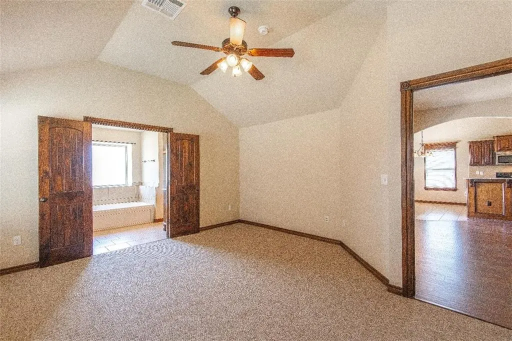 Photo 9 — 12108 Chesterfield Lane, Oklahoma City, OK 73173
