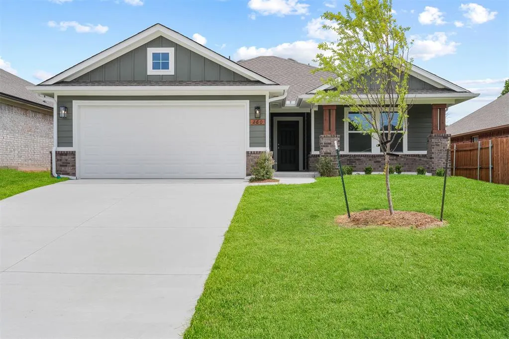 Front exterior — 260 Woodrock Street, Harrah, OK 73045