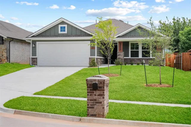 Photo 2 — 260 Woodrock Street, Harrah, OK 73045