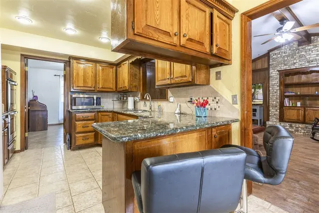 Photo 7 — 912 Carfax Road, Edmond, OK 73034