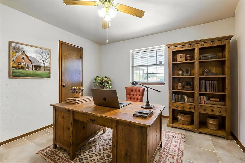 Photo 11 — 912 Carfax Road, Edmond, OK 73034