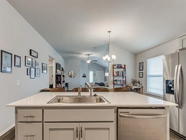 Photo 6 — 3700 Central Park Drive, Moore, OK 73160