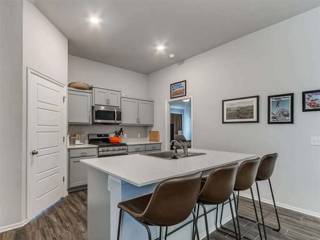 Photo 8 — 3700 Central Park Drive, Moore, OK 73160