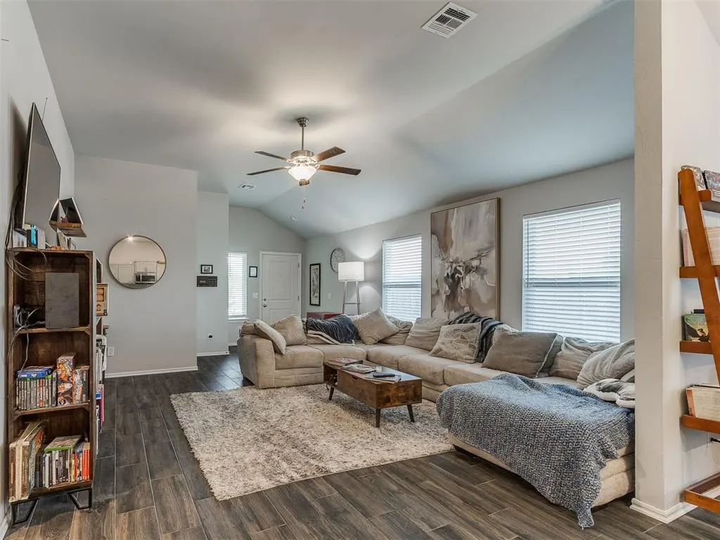 Photo 18 — 3700 Central Park Drive, Moore, OK 73160
