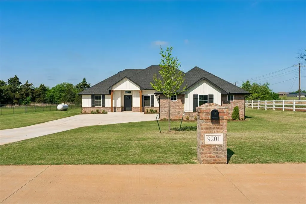 Photo 4 — 9201 Regado Court, Guthrie, OK 73044