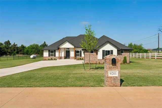 Photo 4 — 9201 Regado Court, Guthrie, OK 73044