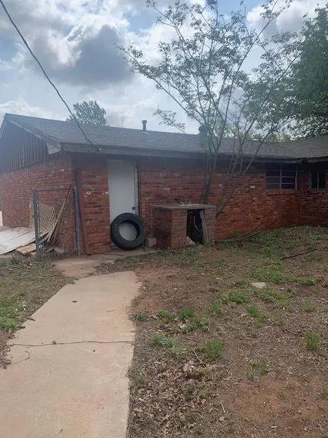 Photo 13 — 406 N Pioneer Street, Fort Cobb, OK 73038