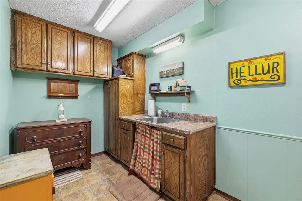 Photo 16 — 824 N Madison Avenue, Blanchard, OK 73010