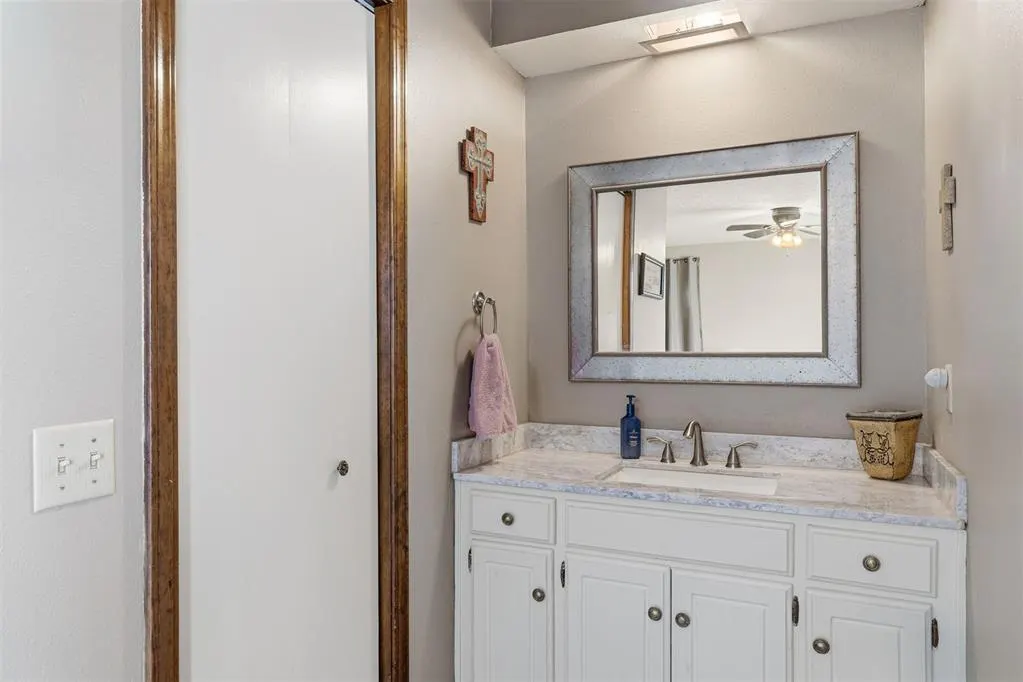 Photo 22 — 824 N Madison Avenue, Blanchard, OK 73010