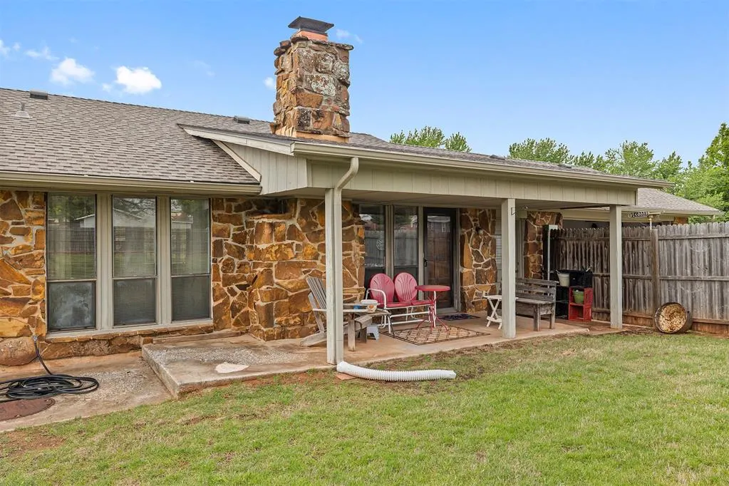 Photo 25 — 824 N Madison Avenue, Blanchard, OK 73010