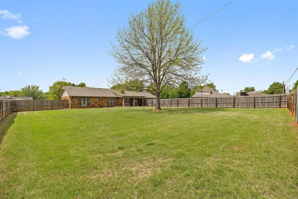 Photo 27 — 824 N Madison Avenue, Blanchard, OK 73010