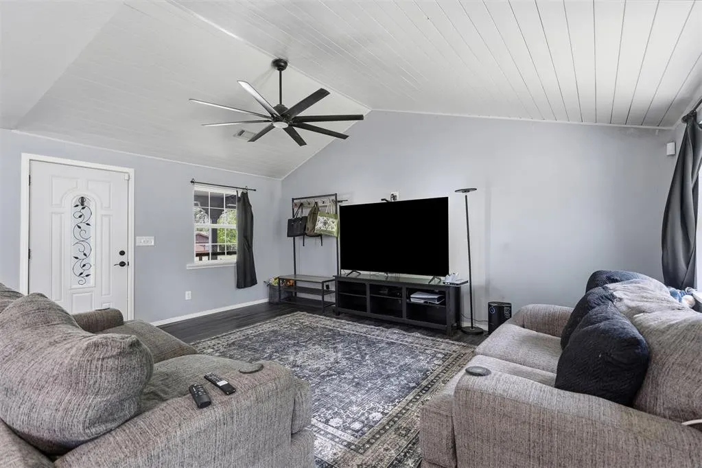 Photo 3 — 313 S Montie Avenue, Pauls Valley, OK 73075