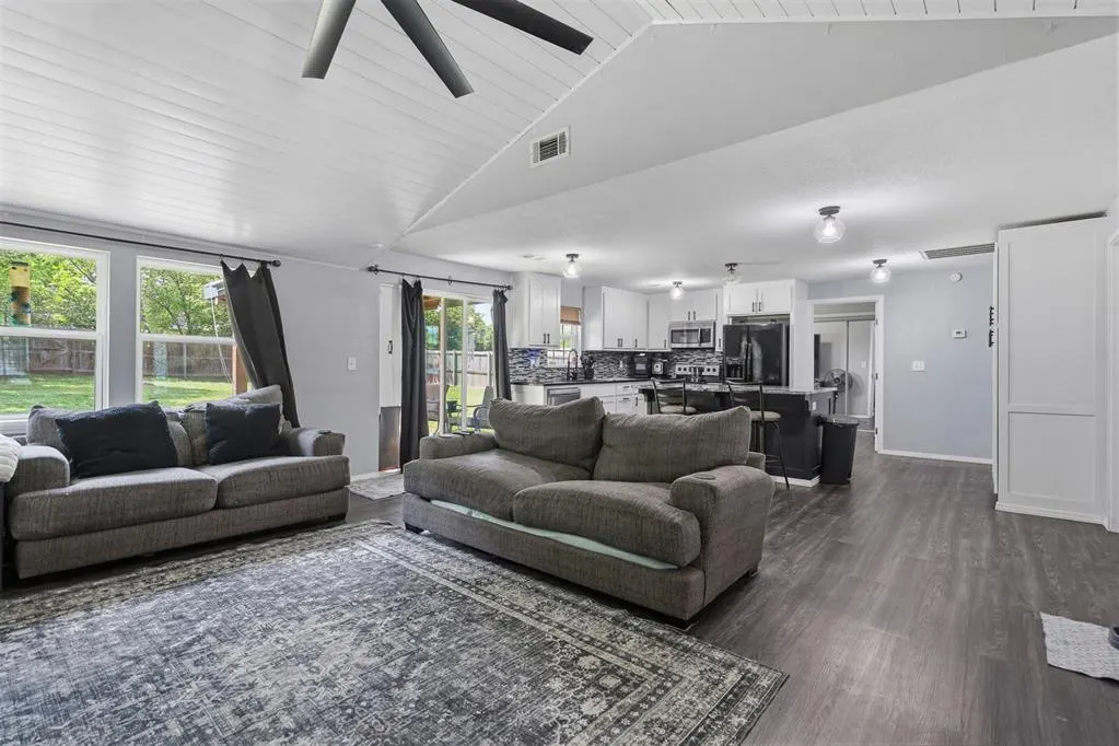 Photo 5 — 313 S Montie Avenue, Pauls Valley, OK 73075