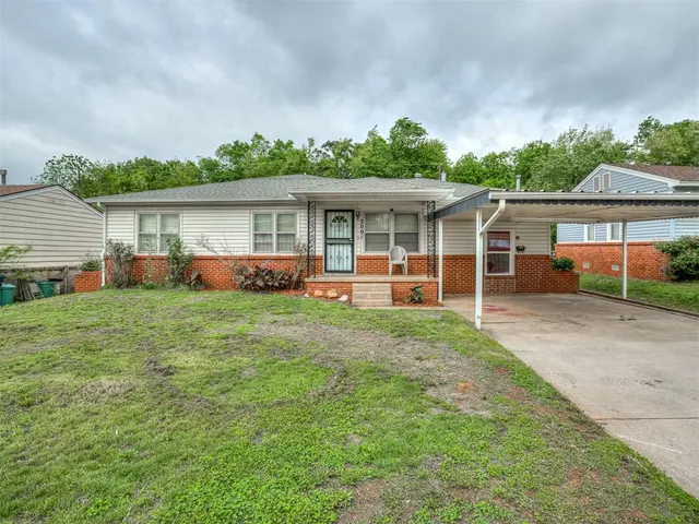 Front exterior — 2001 N Washington Boulevard, Oklahoma City, OK 73121