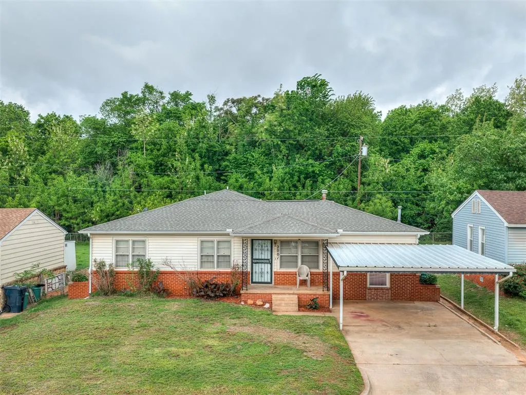 Photo 37 — 2001 N Washington Boulevard, Oklahoma City, OK 73121