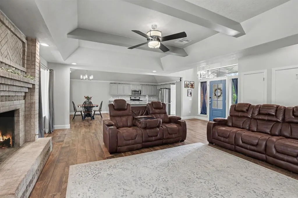 Photo 8 — 5620 valley Way, Oklahoma City, OK 73150