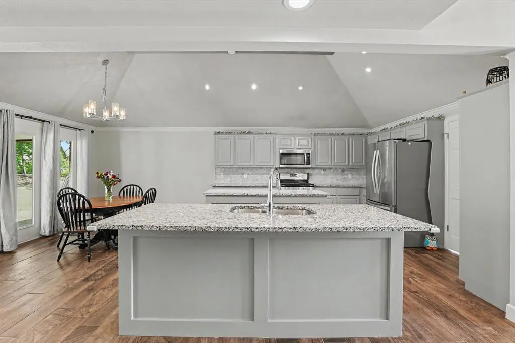 Photo 9 — 5620 valley Way, Oklahoma City, OK 73150