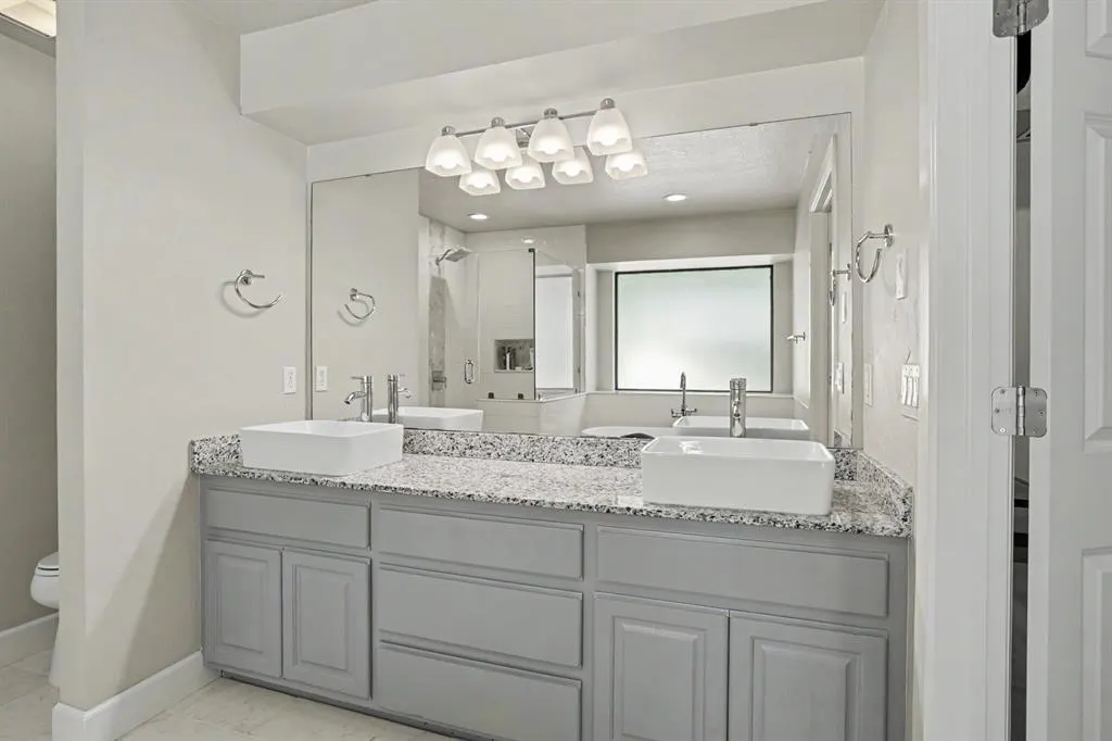 Photo 18 — 5620 valley Way, Oklahoma City, OK 73150