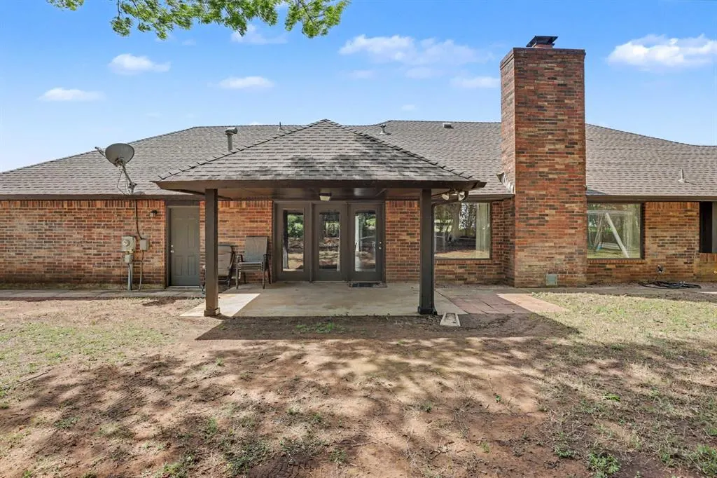 Photo 33 — 5620 valley Way, Oklahoma City, OK 73150