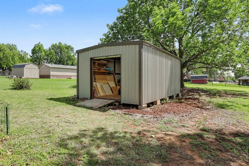 Photo 38 — 5620 valley Way, Oklahoma City, OK 73150