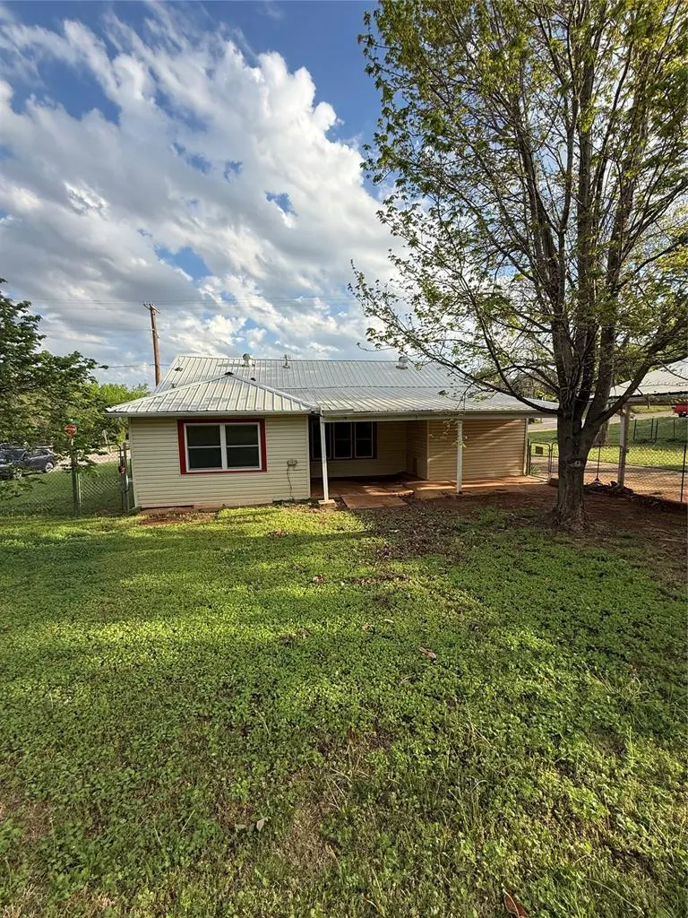 Photo 4 — 323 W 6th Street, Chandler, OK 74834