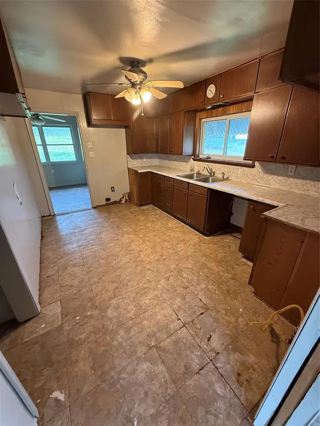 Photo 7 — 323 W 6th Street, Chandler, OK 74834