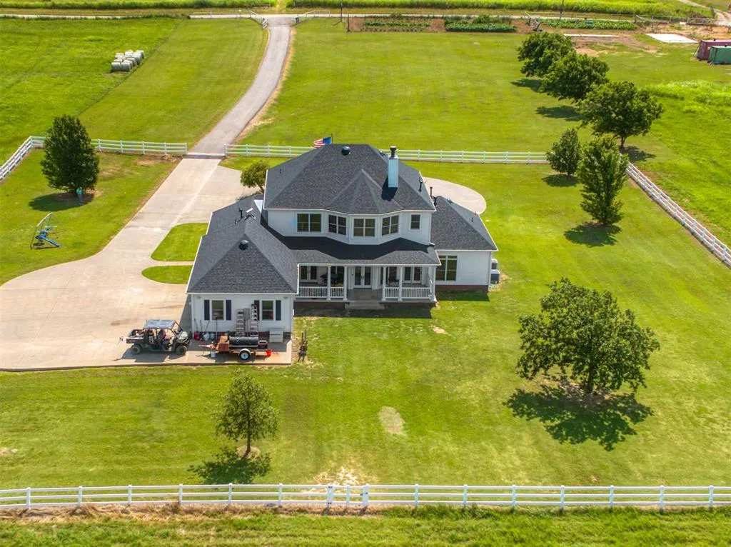 Photo 36 — 3461 N 3735 Road, Holdenville, OK 74848