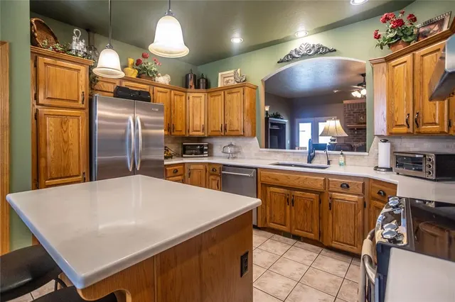 Photo 5 — 1828 Linwood, Weatherford, OK 73096
