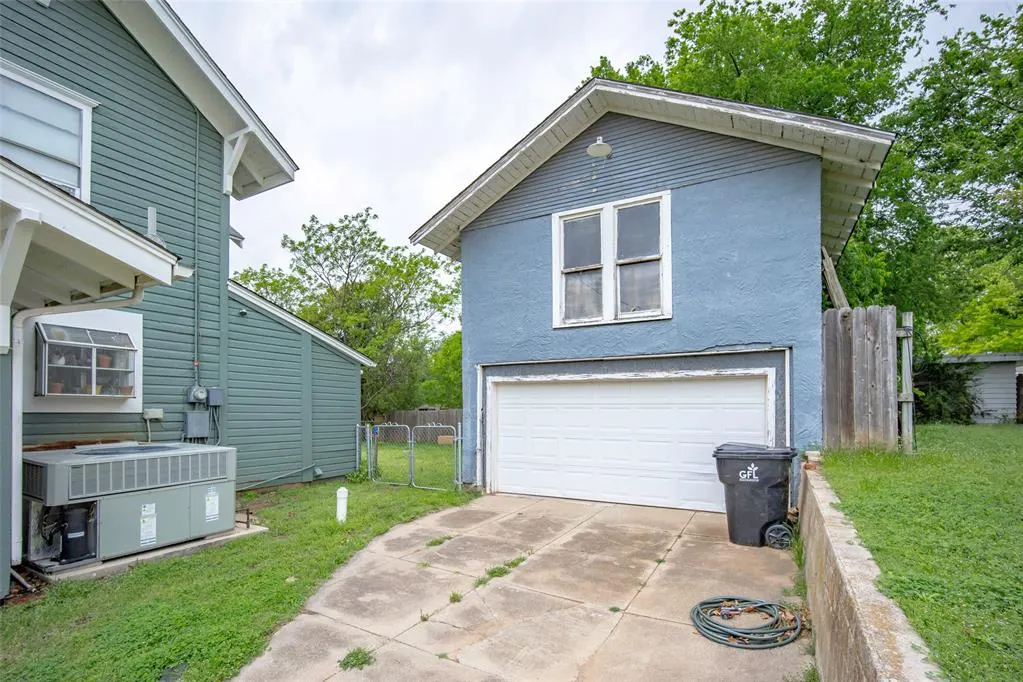 Photo 3 — 302 E Cherokee Street, Wynnewood, OK 73098