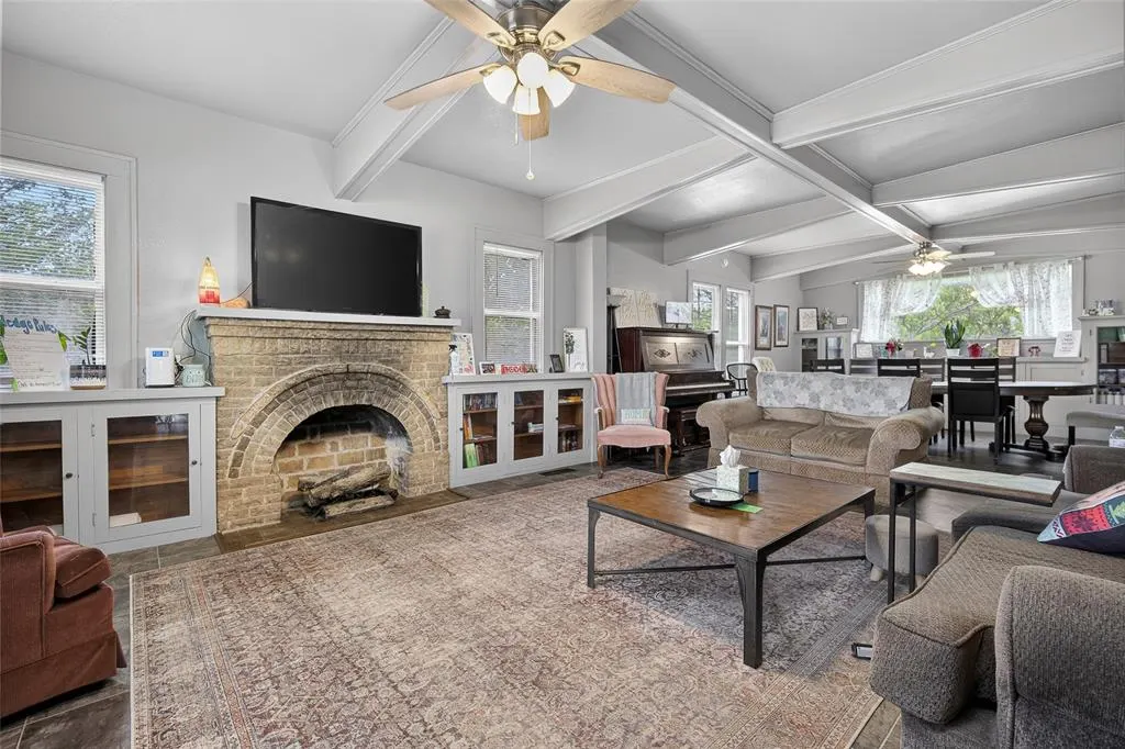 Photo 4 — 302 E Cherokee Street, Wynnewood, OK 73098
